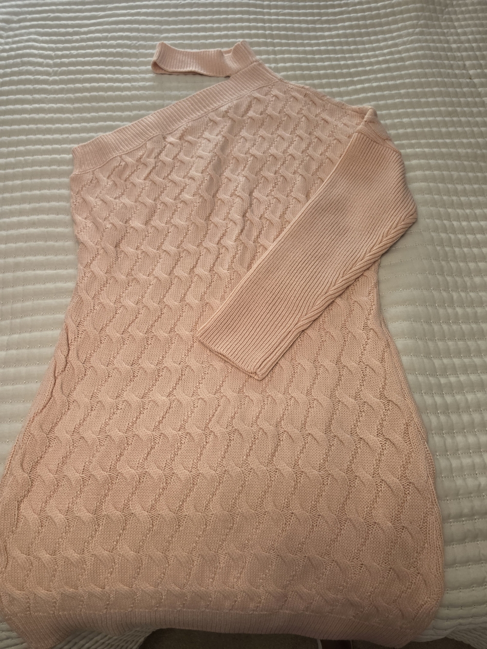 VENUS Light Blush Cable Knit Sweater NWOT